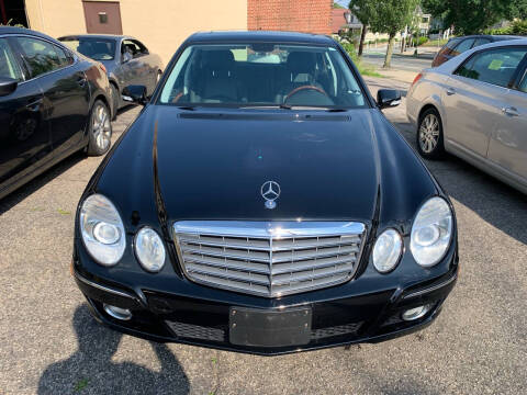 2009 Mercedes-Benz E-Class for sale at Arlington Auto Brokers in Arlington MA