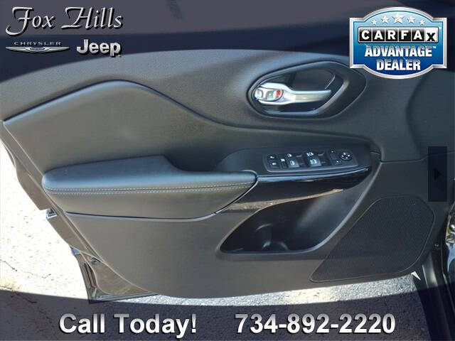 2023 Jeep Cherokee Altitude Lux