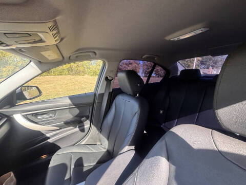 2015 BMW 3 Series 320i