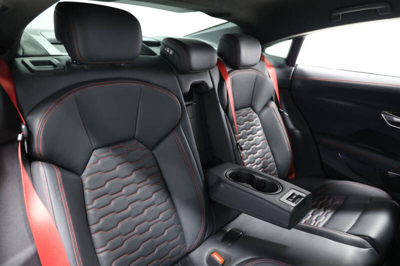 2022 Audi RS e-tron GT quattro