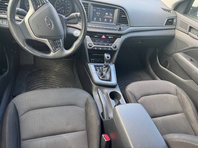 2018 Hyundai Elantra SEL