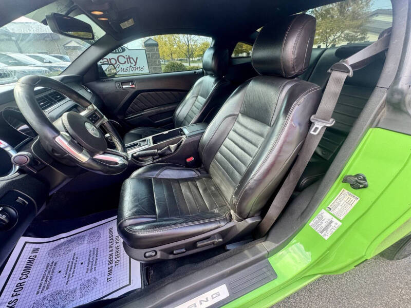 2014 Ford Mustang V6 Premium