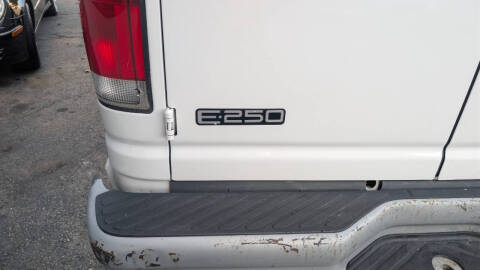 2000 Ford E-250
