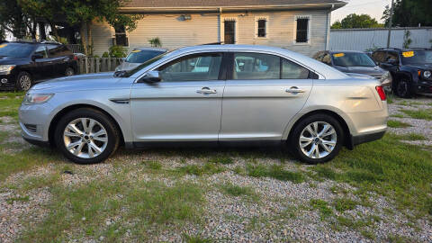 2011 Ford Taurus SEL