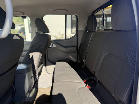 2015 Nissan Frontier Desert Runner