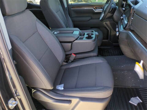 2025 GMC Sierra 1500 SLE