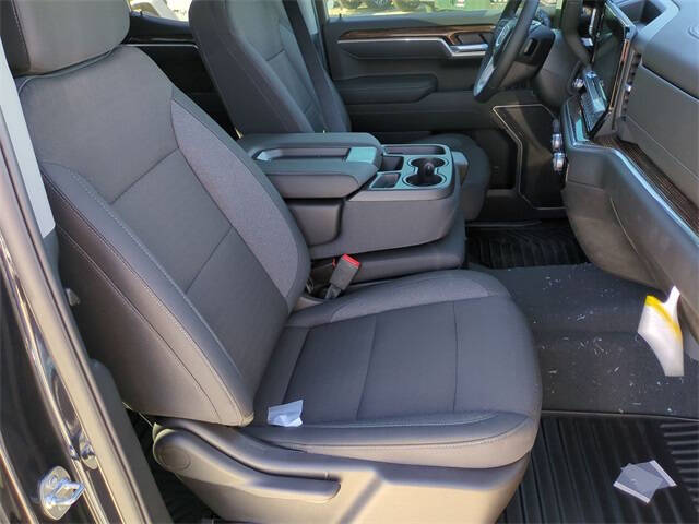 2025 GMC Sierra 1500 SLE