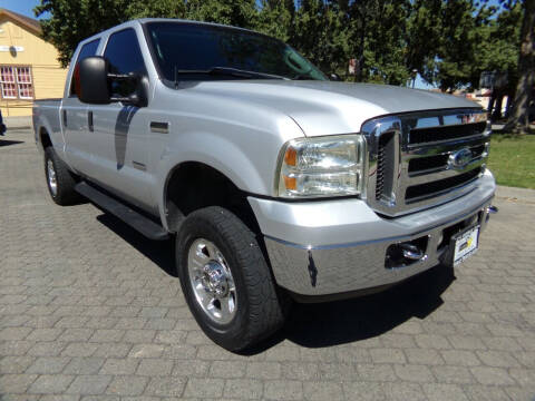 2005 Ford F-250 Super Duty for sale at Family Truck and Auto in Oakdale CA