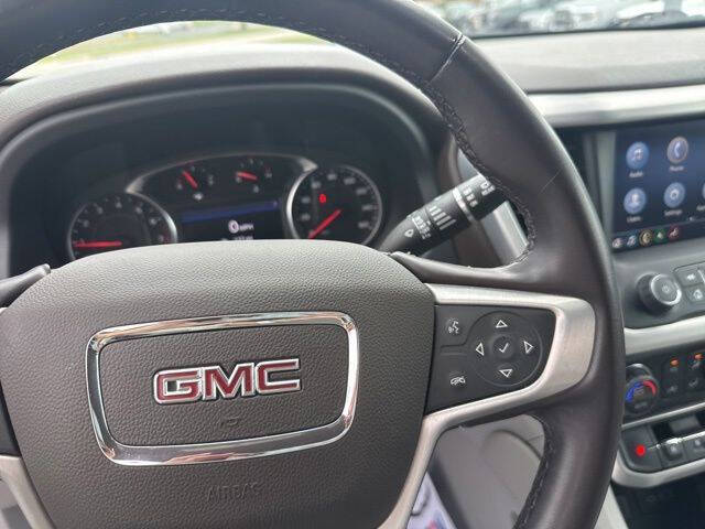 2023 GMC Acadia SLT