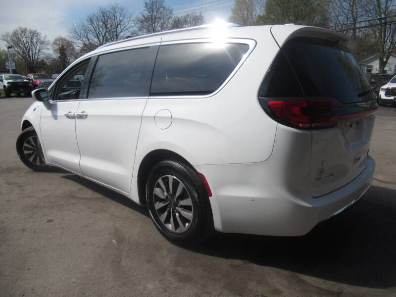 2021 Chrysler Pacifica Hybrid Touring L