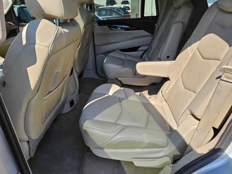 2015 Cadillac Escalade Luxury