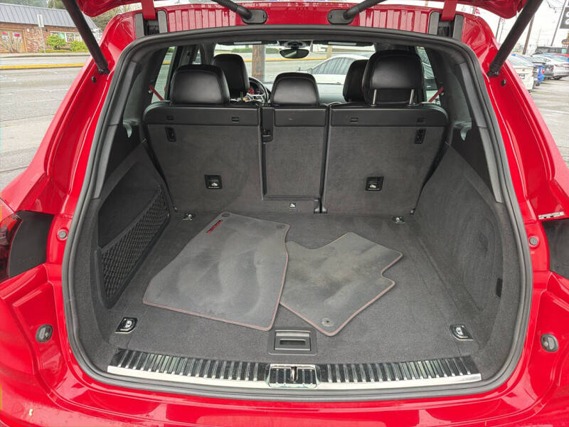 2016 Porsche Cayenne GTS