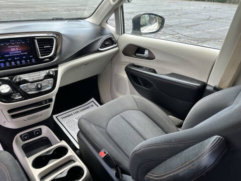 2017 Chrysler Pacifica Touring