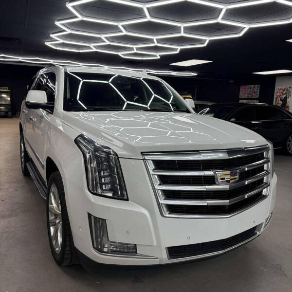 2017 Cadillac Escalade Luxury