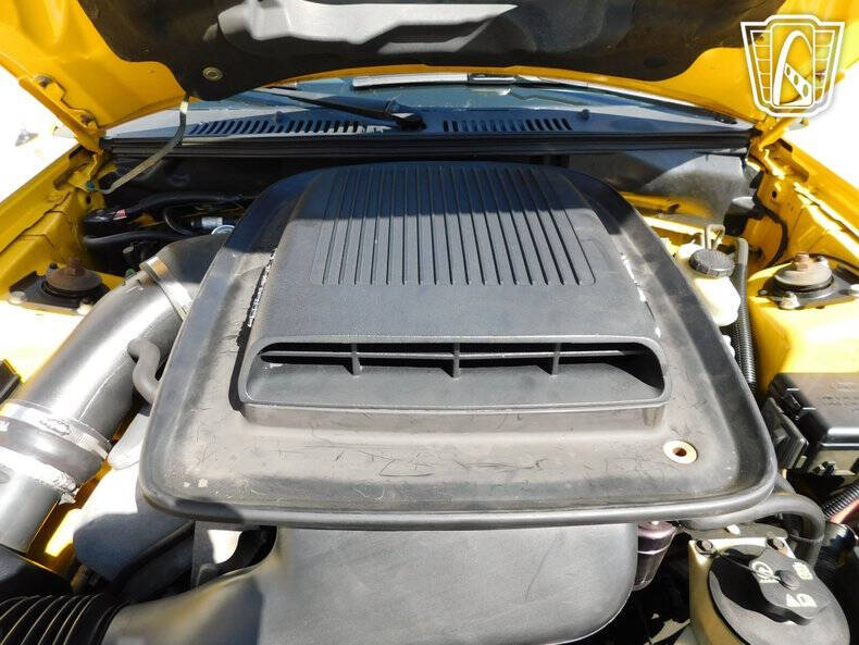 2004 Ford Mustang Mach 1 Premium