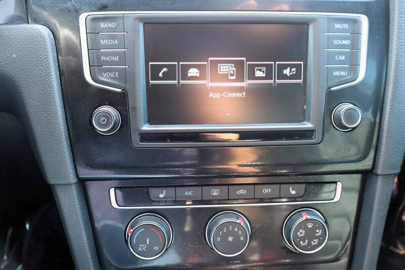 2016 Volkswagen Golf GTI SE