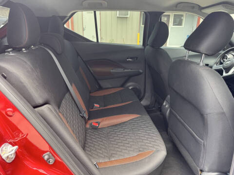 2021 Nissan Kicks SR