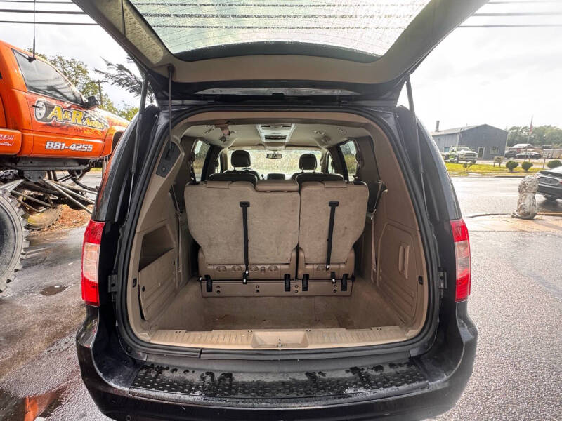 2014 Chrysler Town and Country Touring-L