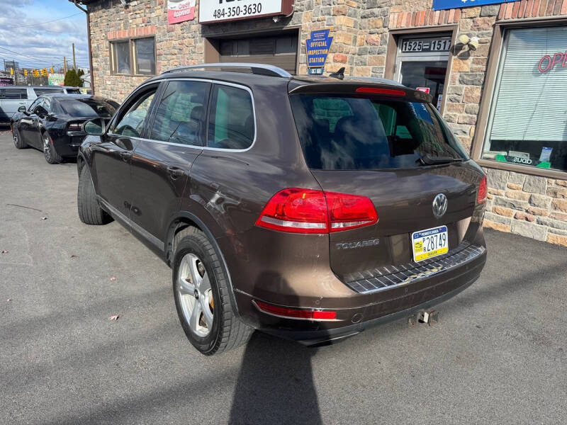 2011 Volkswagen Touareg VR6 Sport