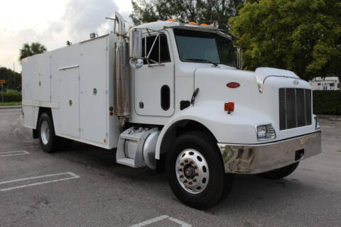 2003 Peterbilt 330
