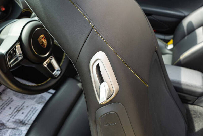 2023 Porsche 718 Boxster S