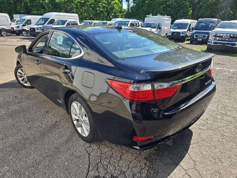 2013 Lexus ES 300h