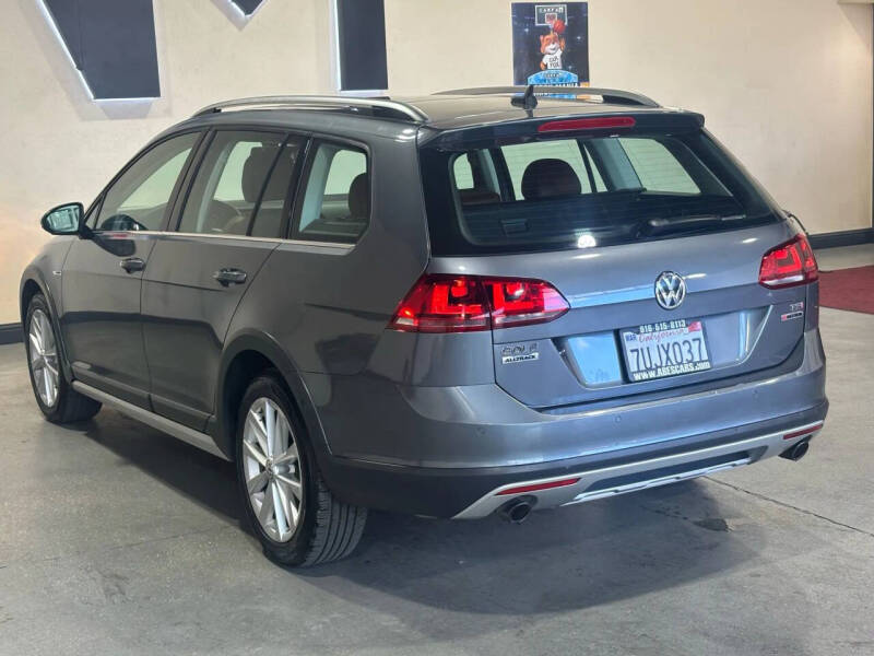 2017 Volkswagen Golf Alltrack