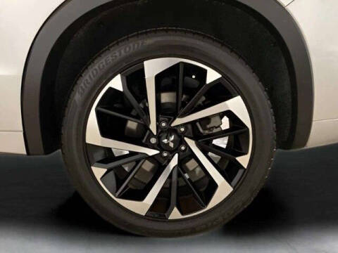 2025 Mitsubishi Outlander PHEV SEL