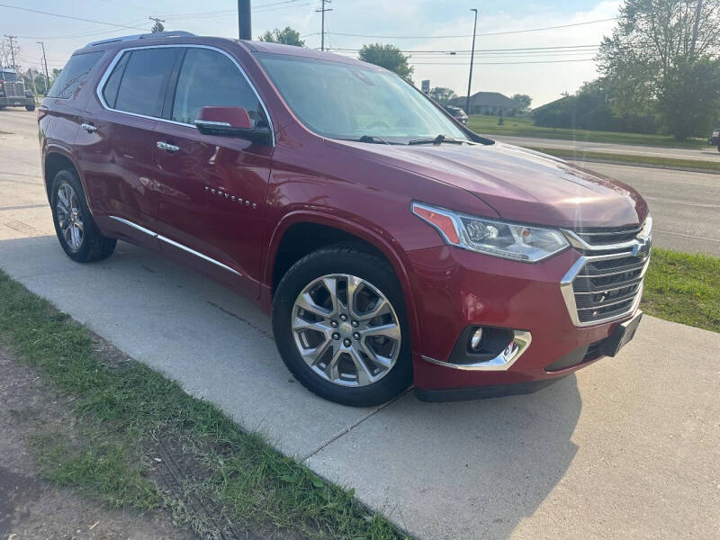 Used 2018 Chevrolet Traverse Premier with VIN 1GNERKKW8JJ181991 for sale in Oak Creek, WI