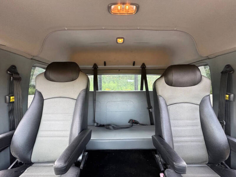 2019 Freightliner M2 106