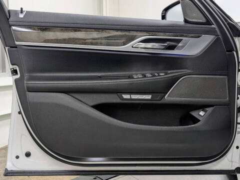 2018 BMW 7 Series 740e xDrive iPerformance