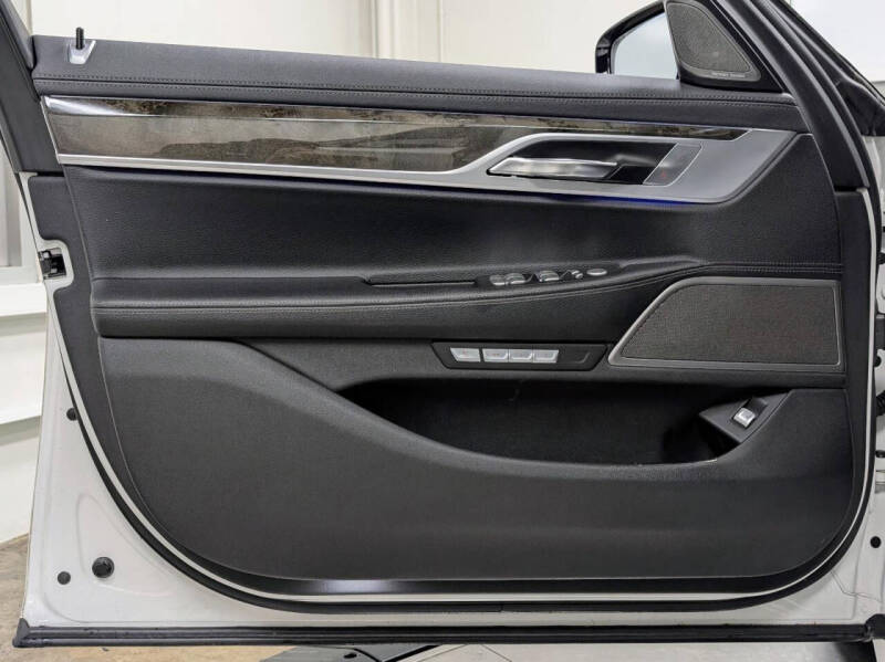 2018 BMW 7 Series 740e xDrive iPerformance