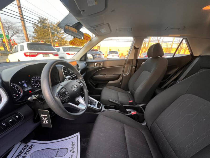 2021 Hyundai Venue SE