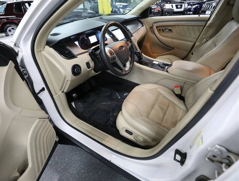 2015 Ford Taurus SEL