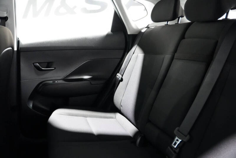 2025 Hyundai Kona SE