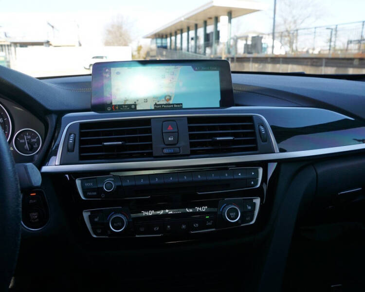 2018 BMW 3 Series 330i xDrive