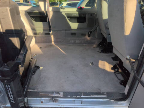 2014 Ford E-Series E-150 XLT