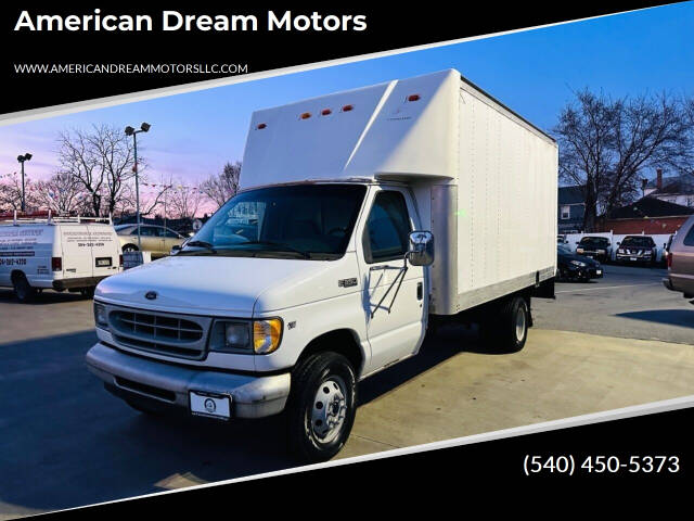 2002 Ford Econoline's photo