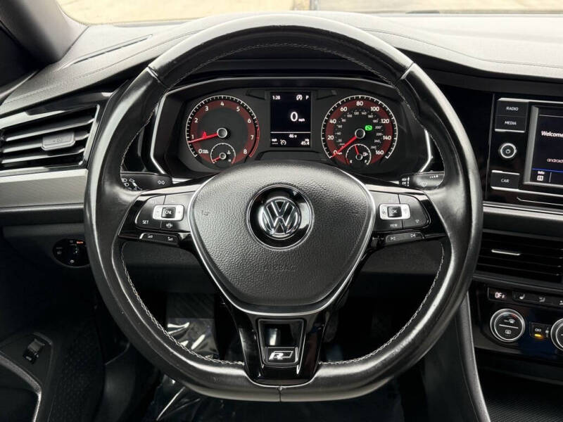 2019 Volkswagen Jetta R-Line