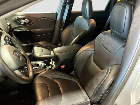 2023 Jeep Cherokee Altitude Lux