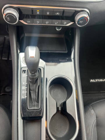 2024 Nissan Altima 2.5 SV