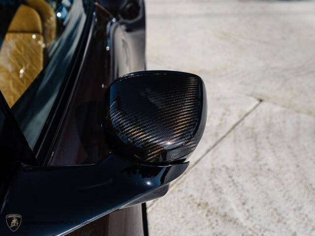 2025 Aston Martin Vanquish