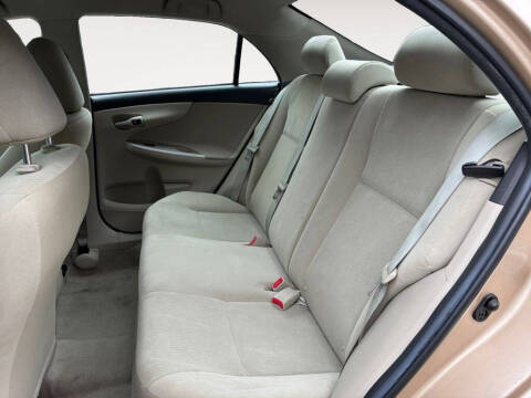 2012 Toyota Corolla LE