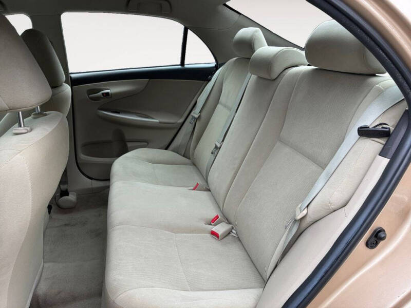 2012 Toyota Corolla LE