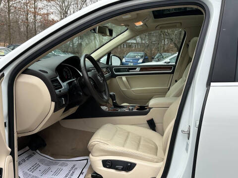 2013 Volkswagen Touareg VR6 Sport