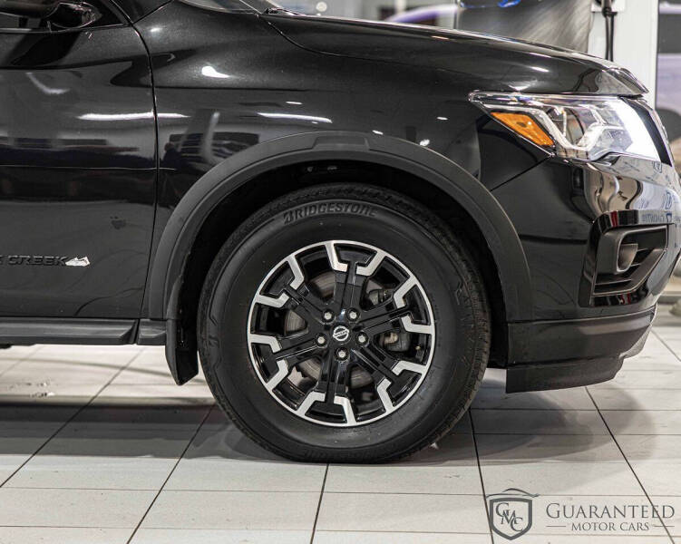 2020 Nissan Pathfinder SV