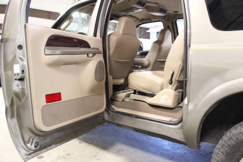 2004 Ford Excursion Limited