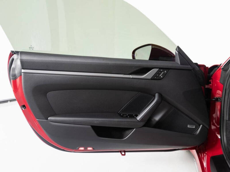 2025 Porsche 911 Carrera