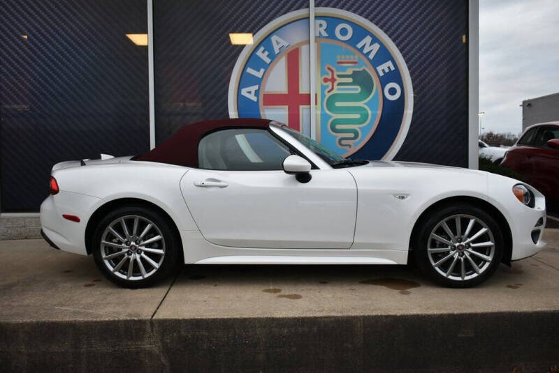 Used 2018 FIAT 124 Spider Lusso with VIN JC1NFAEK9J0138364 for sale in Strongsville, OH