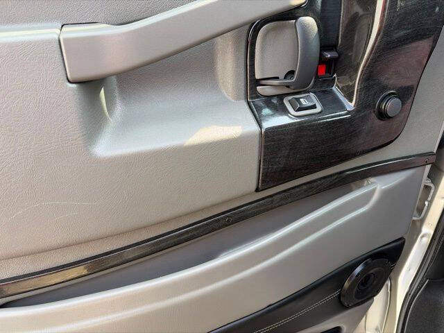 2023 Chevrolet Express 2500